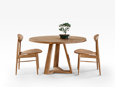 Tripod Dining Table – American Oak